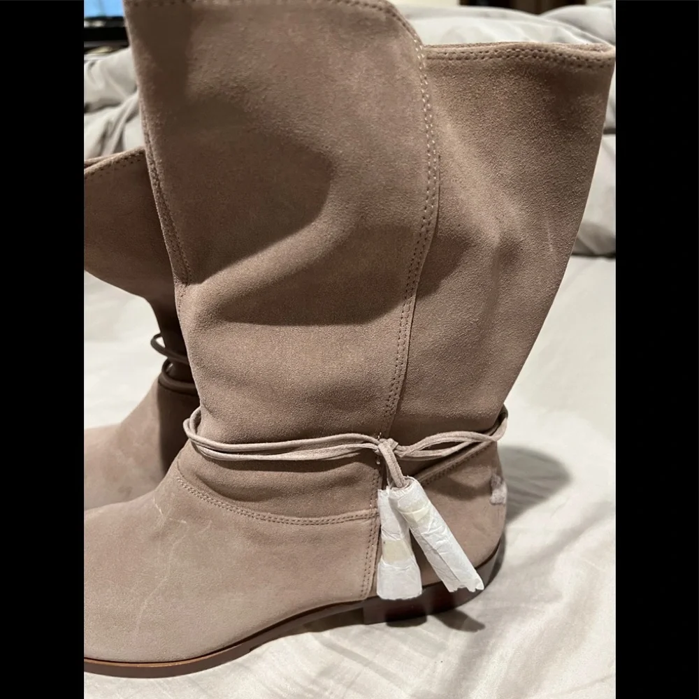Land’s End tan suede boots size 10B - Picture 1 of 10